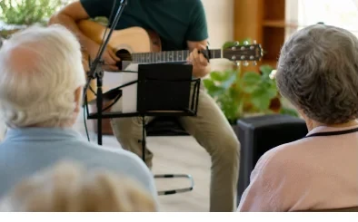 Roda de música com violão